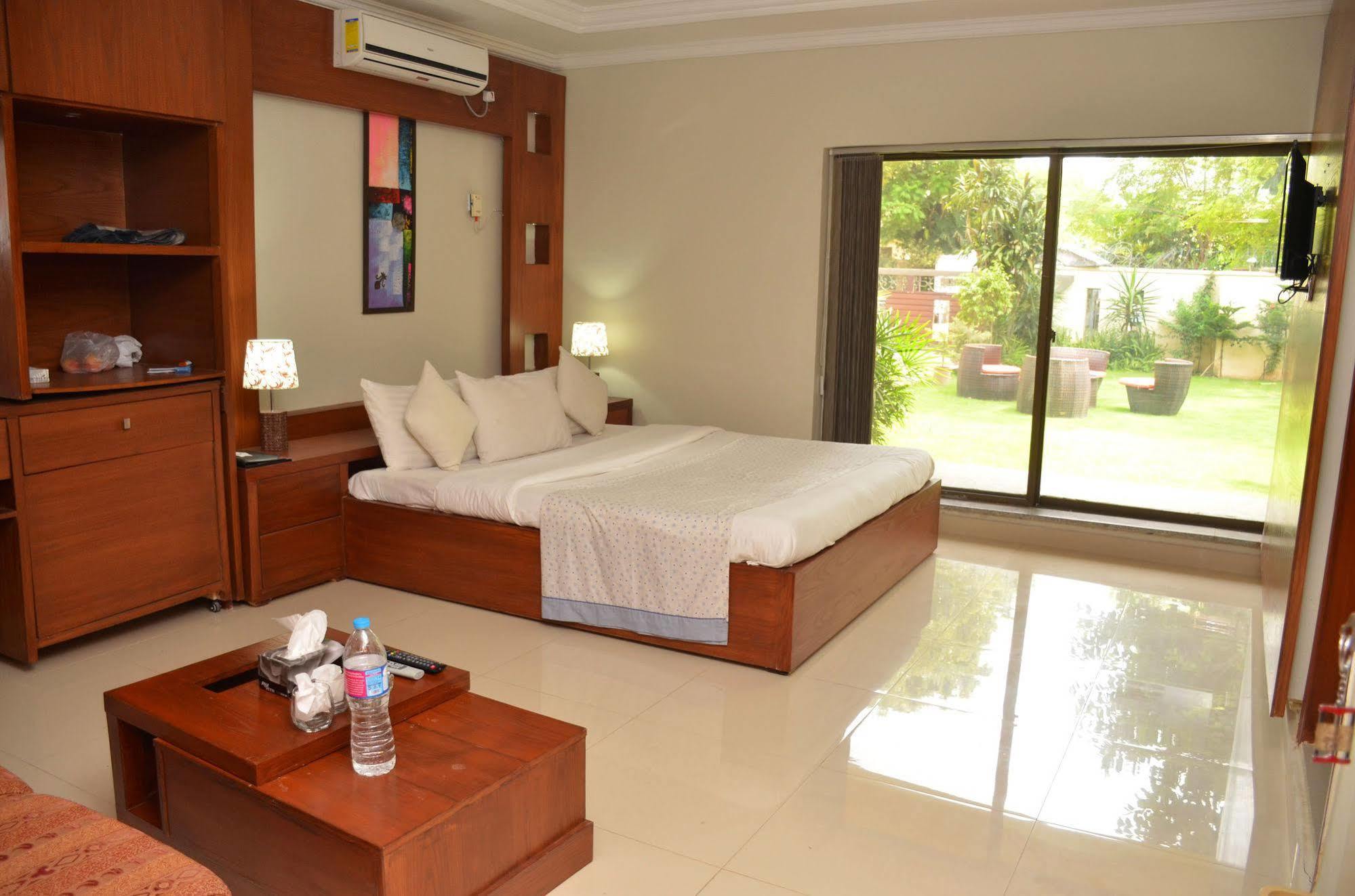 Gofas Lodge อิสลามาบัด ภายนอก รูปภาพ