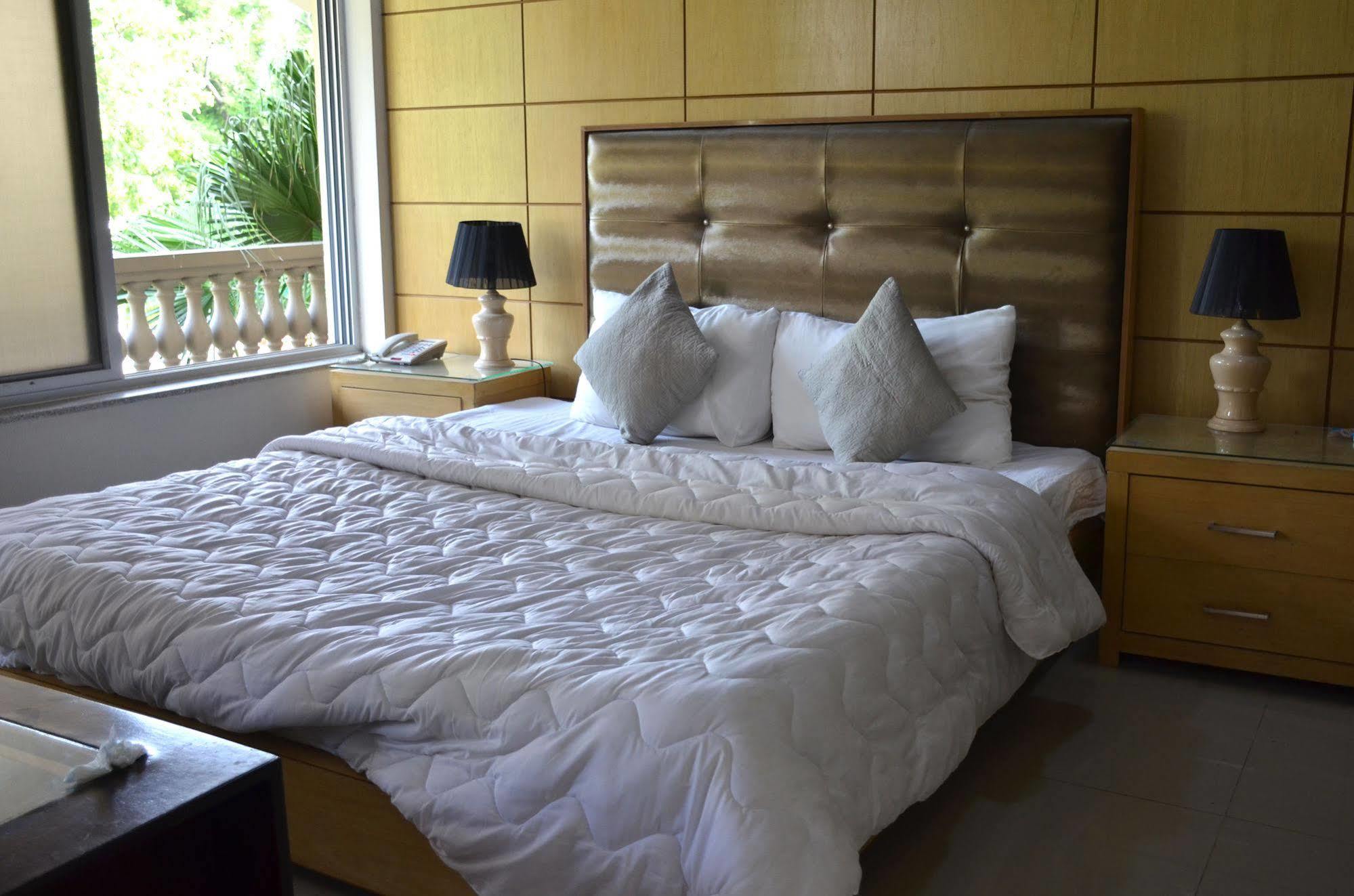 Gofas Lodge อิสลามาบัด ภายนอก รูปภาพ